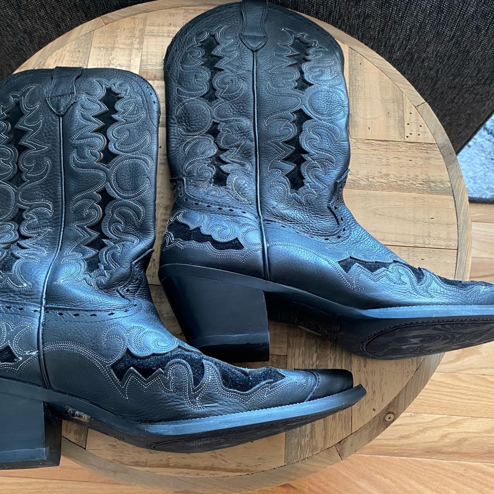 Ariat Black Cowboy Boots